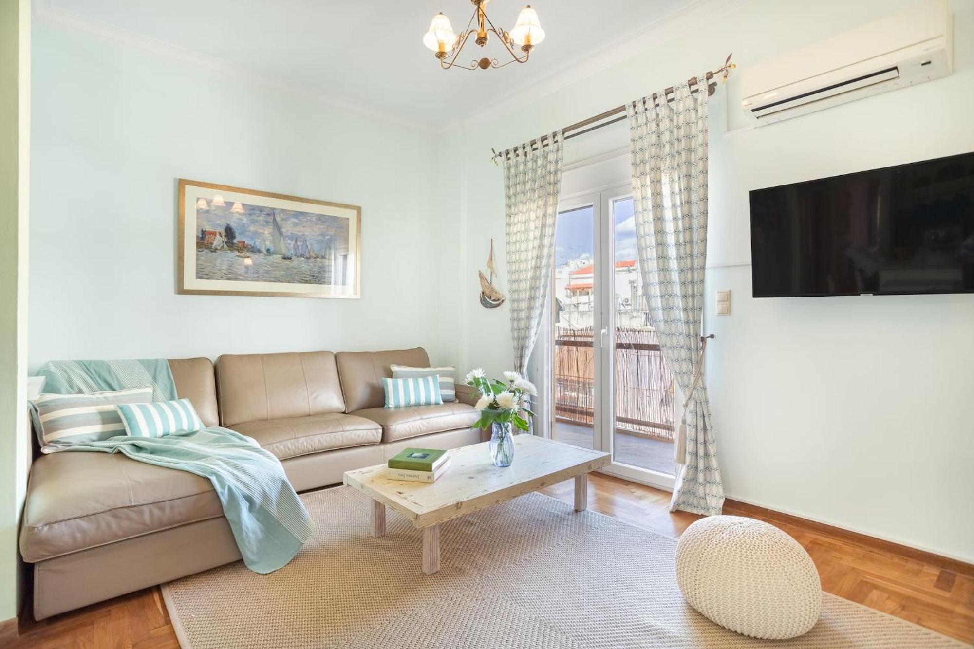 Bright, Calming Retreat With A Balcony Near Metro! Apartment เอเธนส์ ภายนอก รูปภาพ